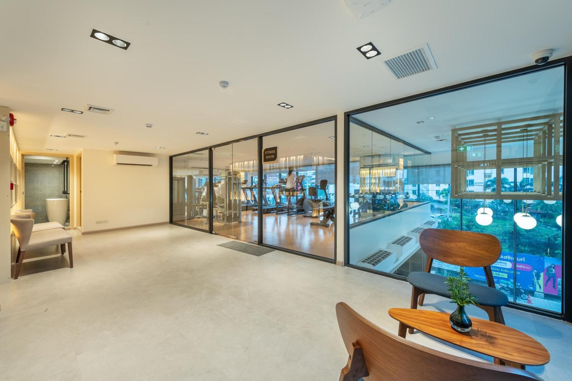 Salaya One Hotel & Service Apartment Exterior photo