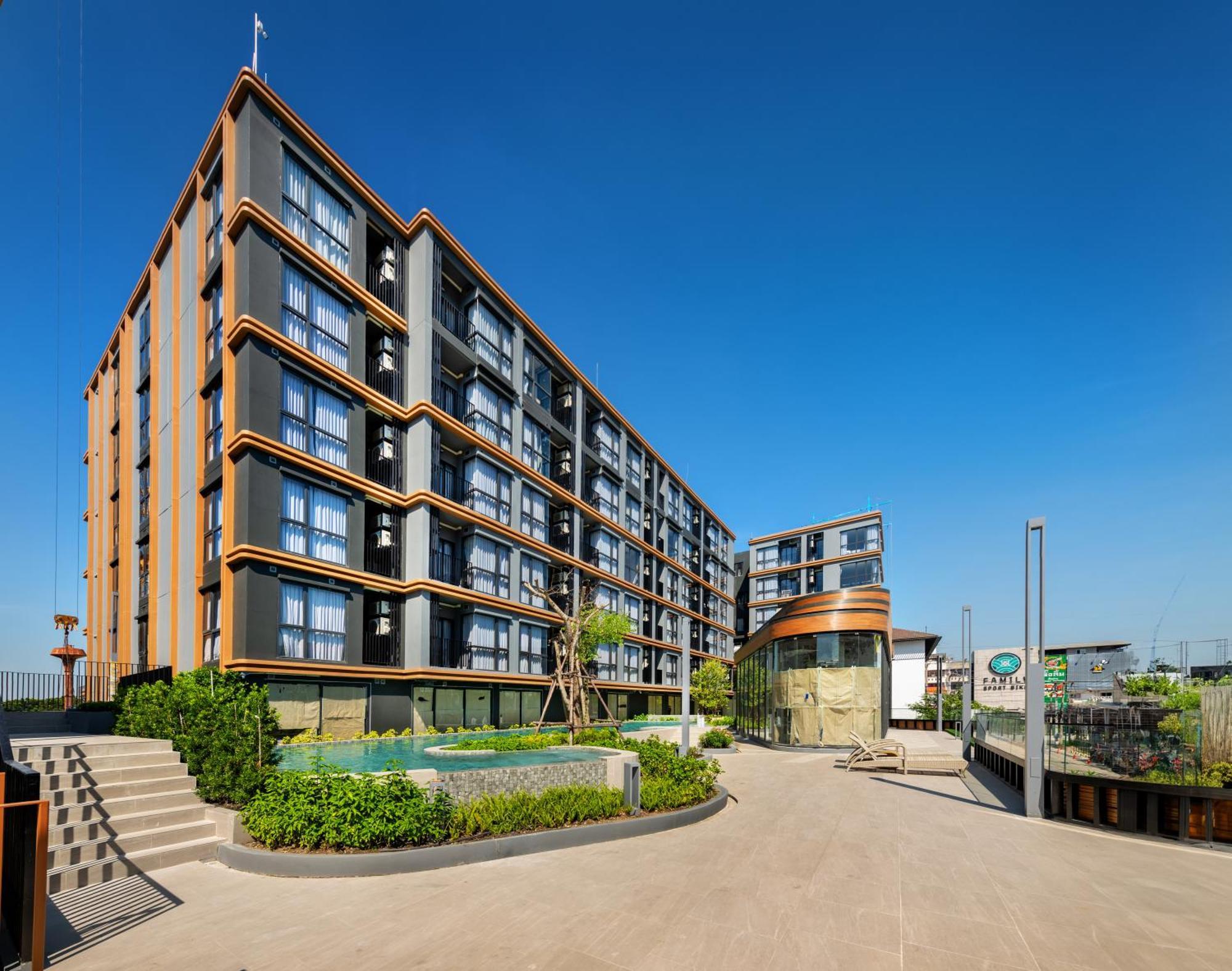 Salaya One Hotel & Service Apartment Exterior photo