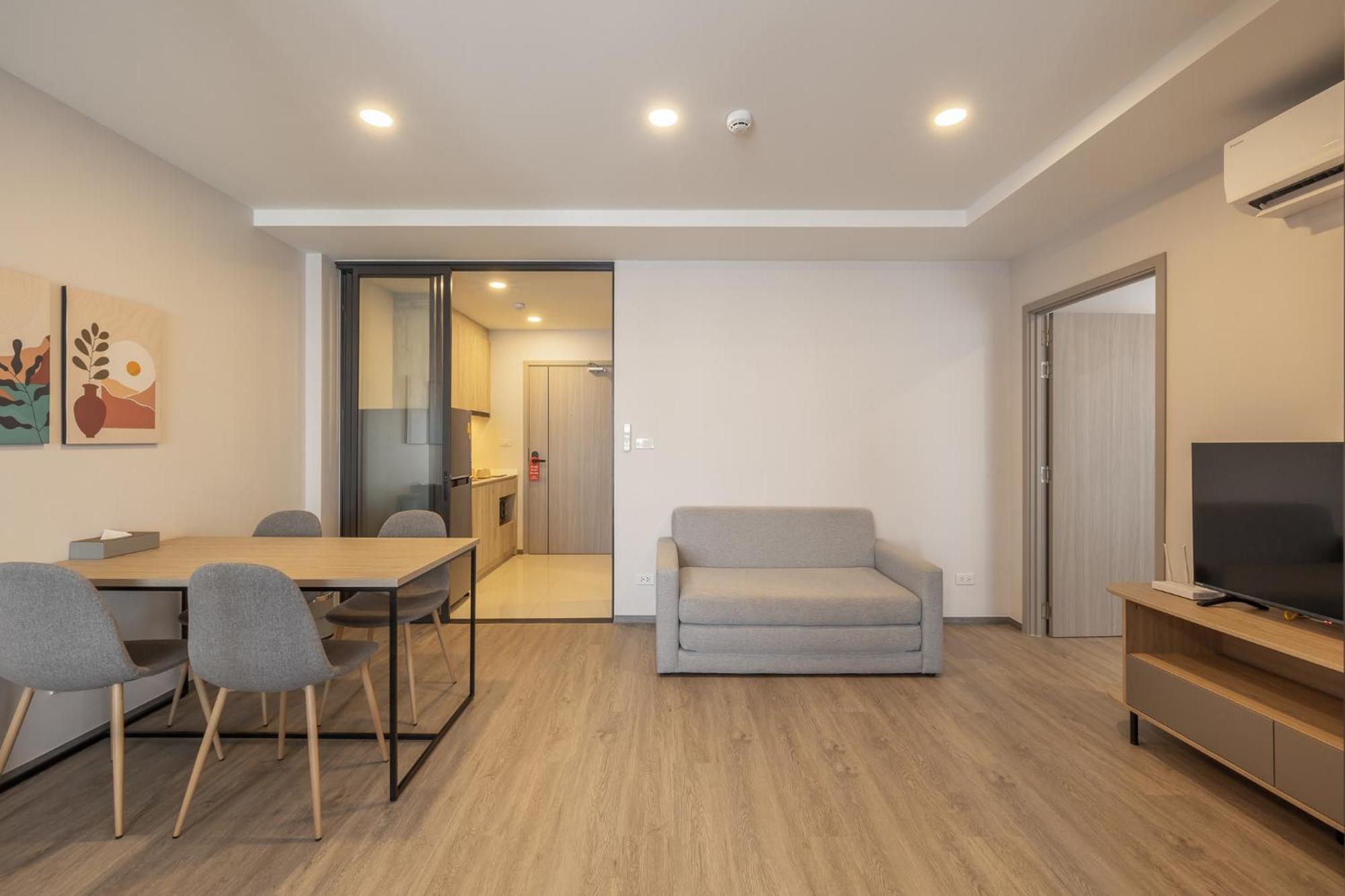 Salaya One Hotel & Service Apartment Exterior photo