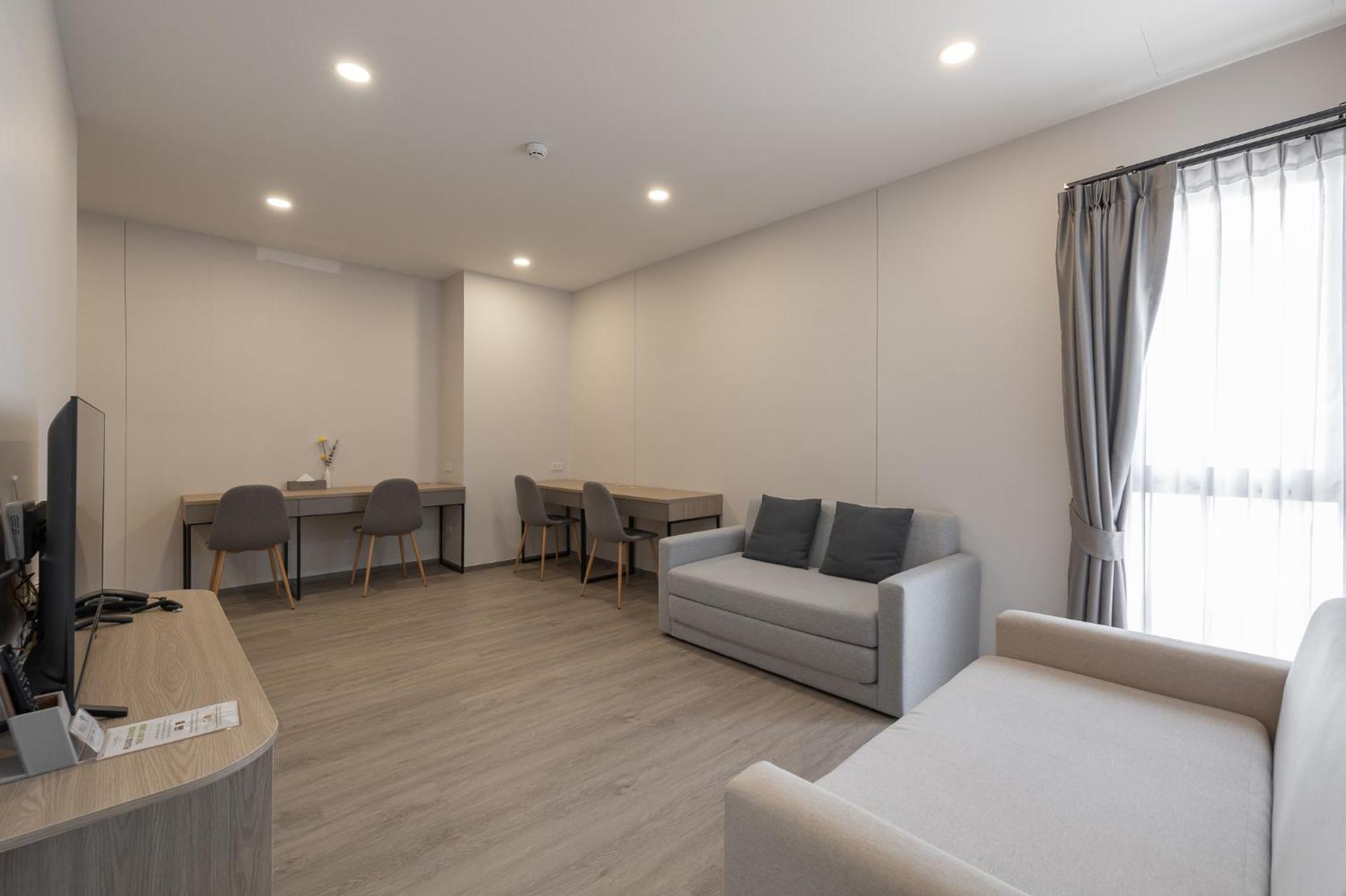 Salaya One Hotel & Service Apartment Exterior photo