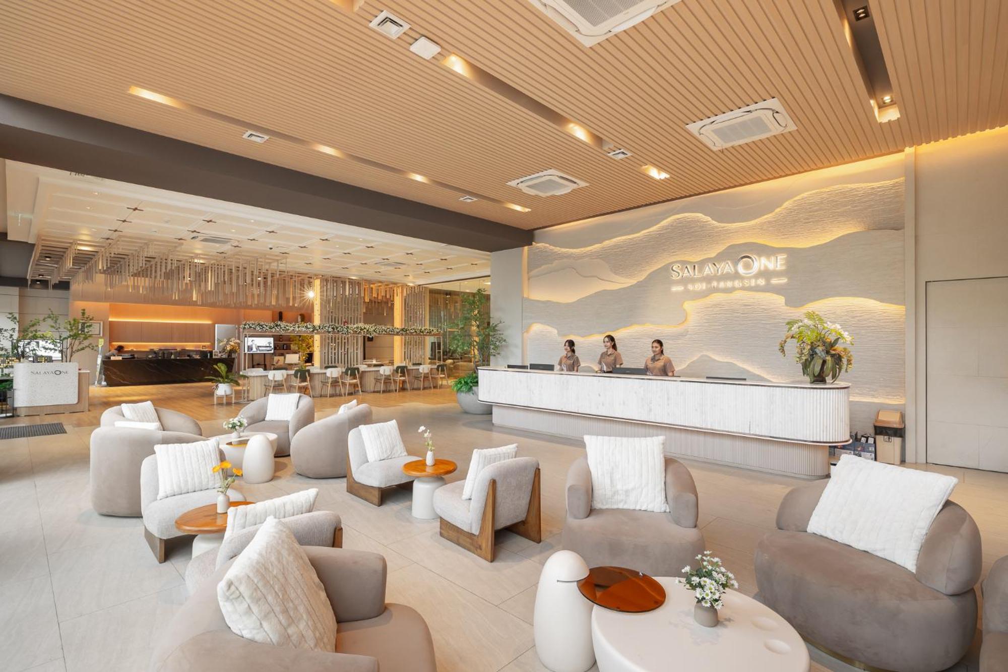 Salaya One Hotel & Service Apartment Exterior photo