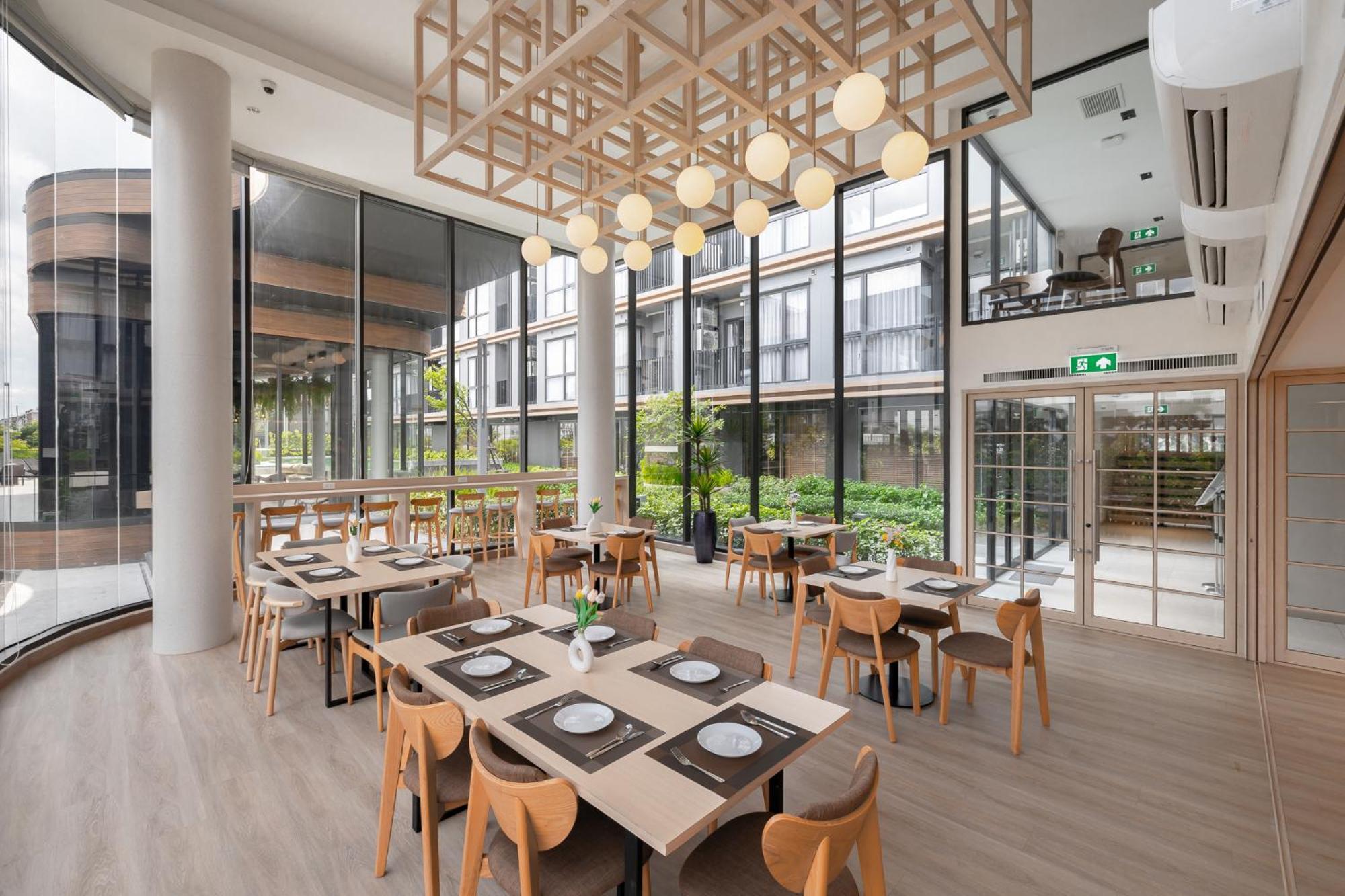 Salaya One Hotel & Service Apartment Exterior photo