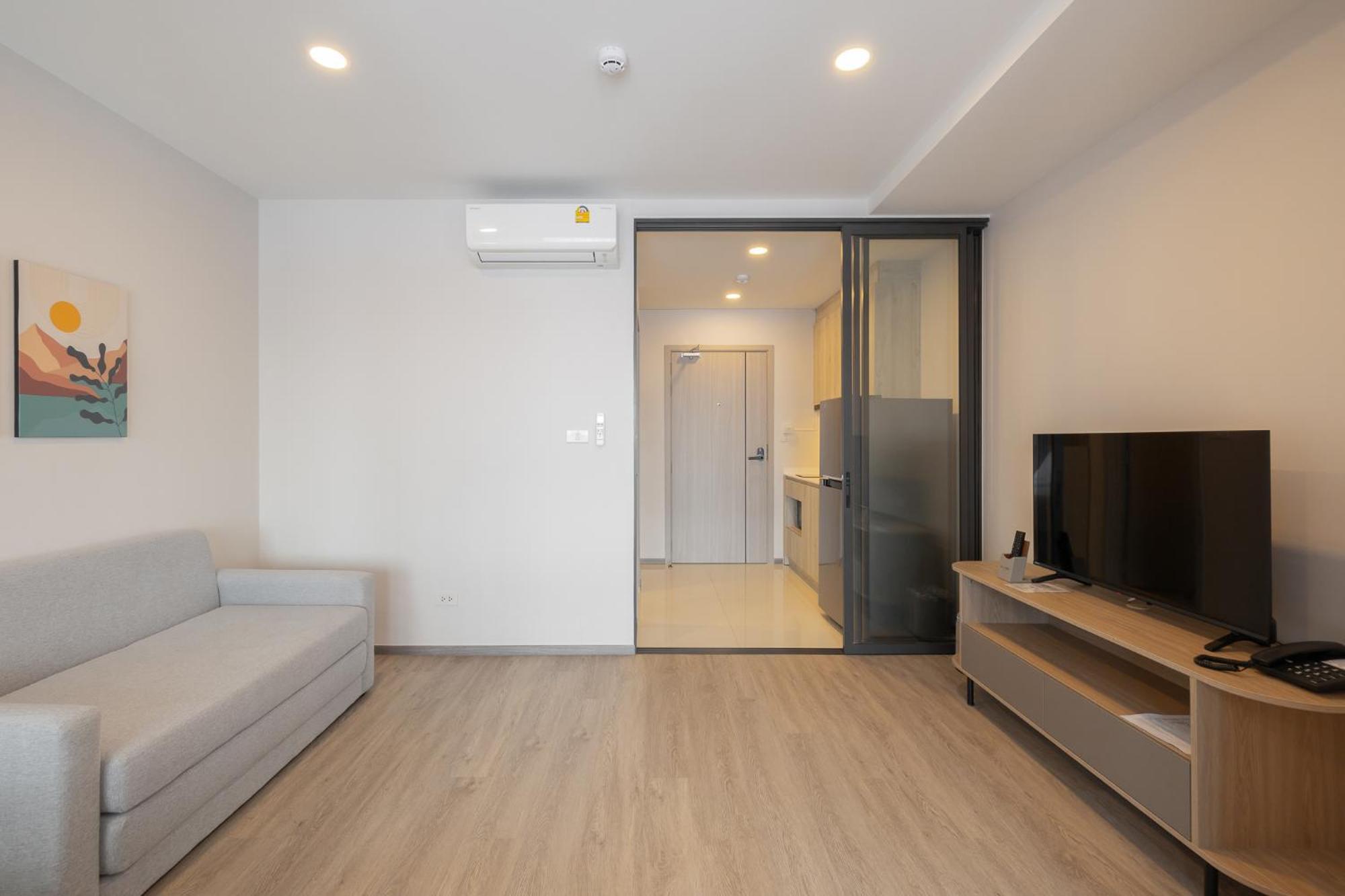 Salaya One Hotel & Service Apartment Exterior photo