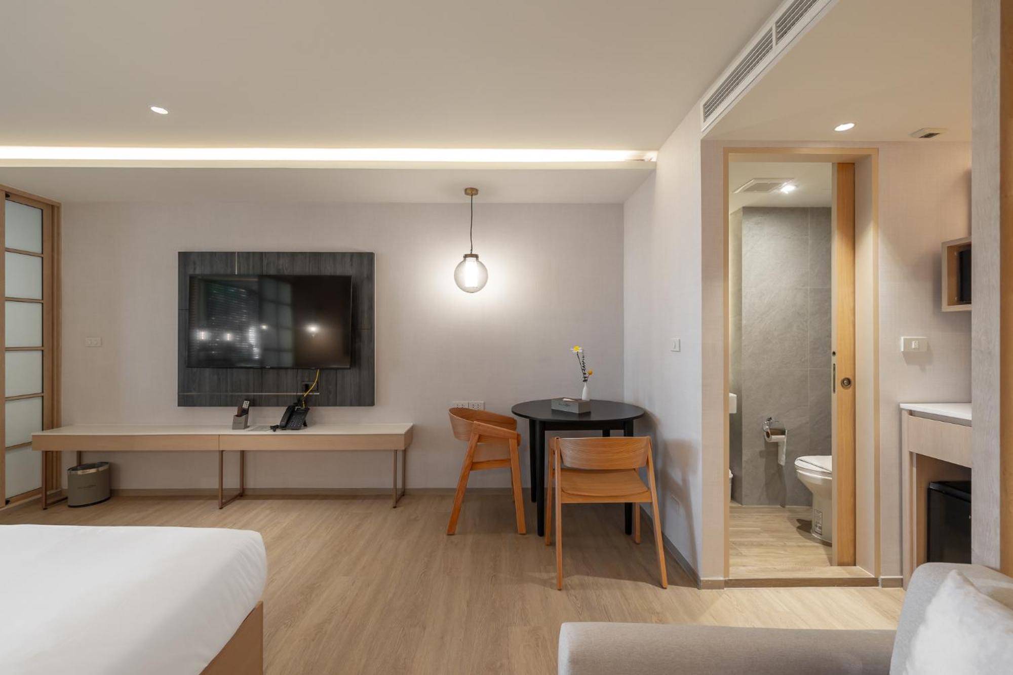 Salaya One Hotel & Service Apartment Exterior photo